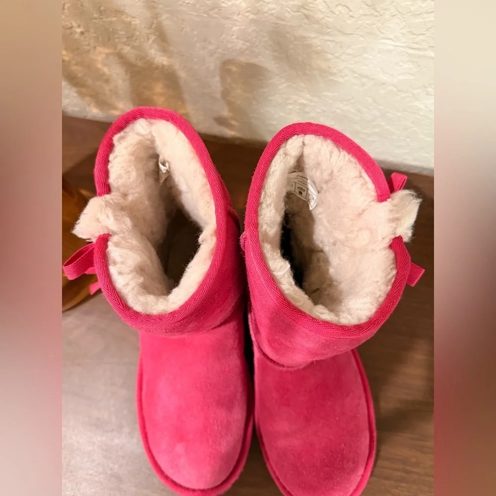 Koolaburra by UGG Victoria Short Boots girls size 3 #1019372